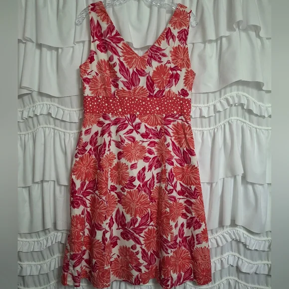 Boden Women's Midi Dress in Pink and Red Floral - Picture 3 of 6